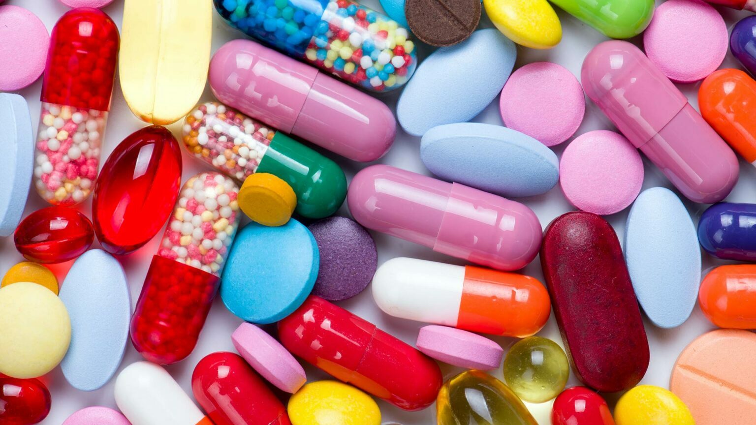 Pílulas de felicidade: sobre autoconhecimento e propósito para viver melhor os dias que virão