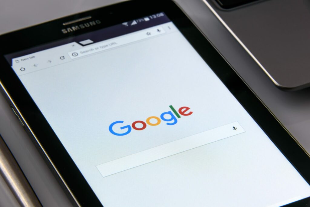 Google permitirá a remoção de páginas de produtos falsificados dos resultados de busca
