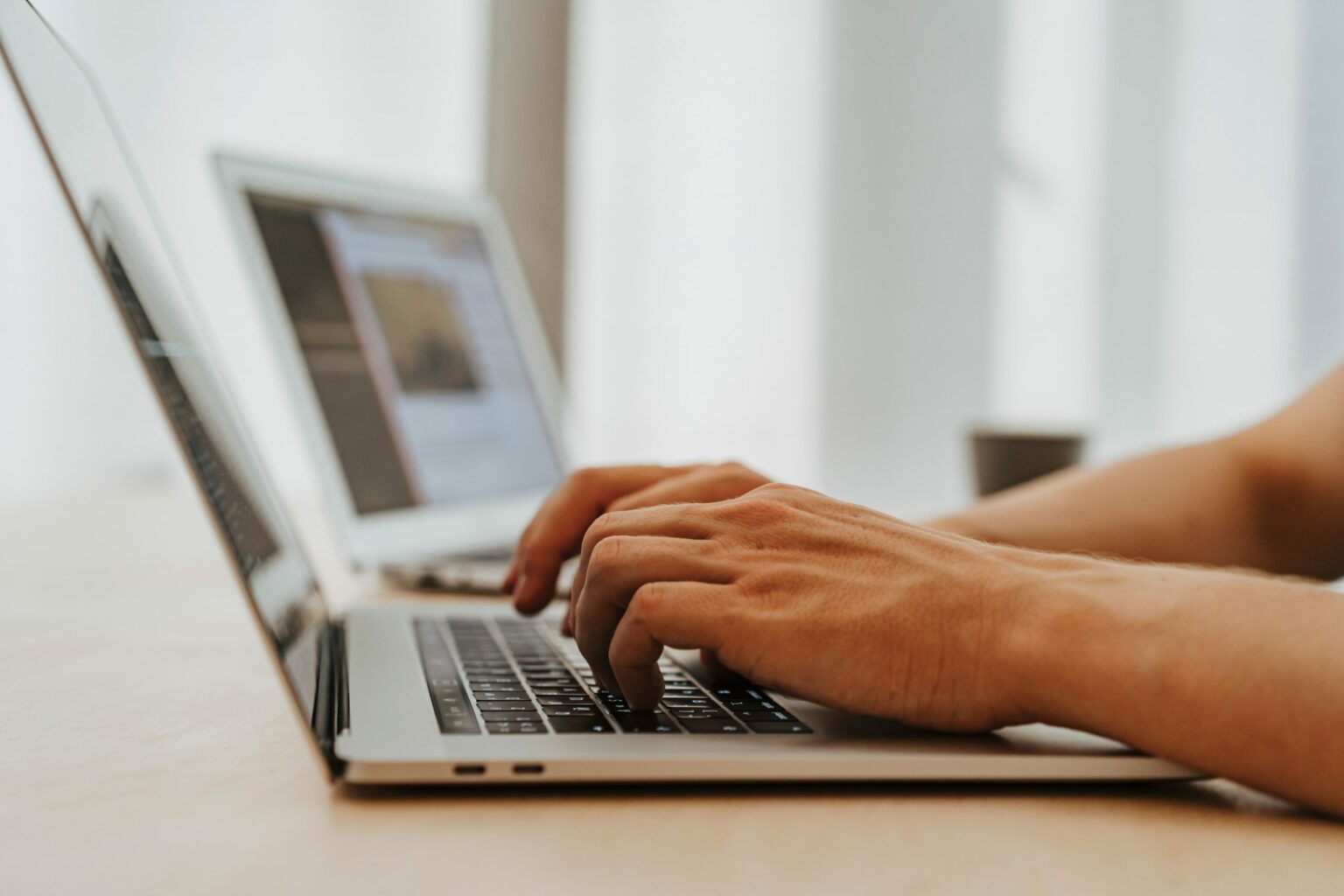 Empresa lança plataforma para ajudar colaboradores no trabalho remoto Empresa lança plataforma para ajudar colaboradores no trabalho remoto