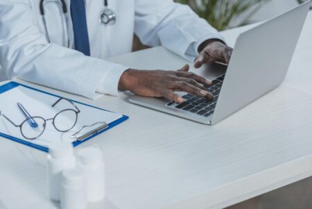 Conexa Saúde anuncia aquisição de empresa especializada em software para médicos