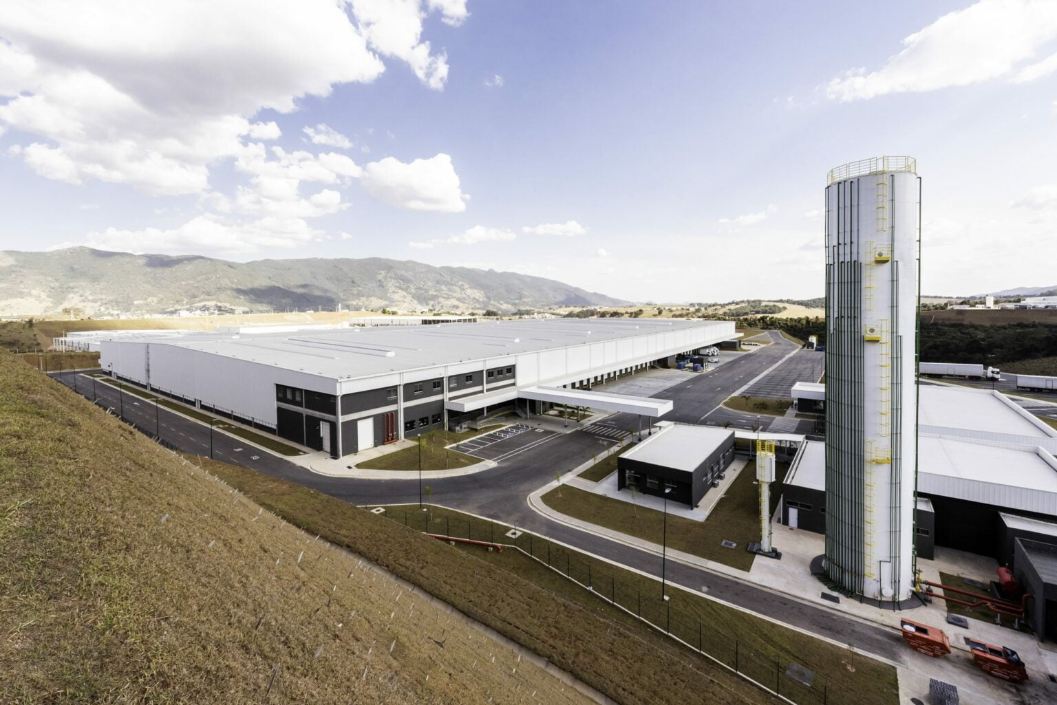 Dafiti inaugura centro logístico automatizado em MG para acelerar entregas