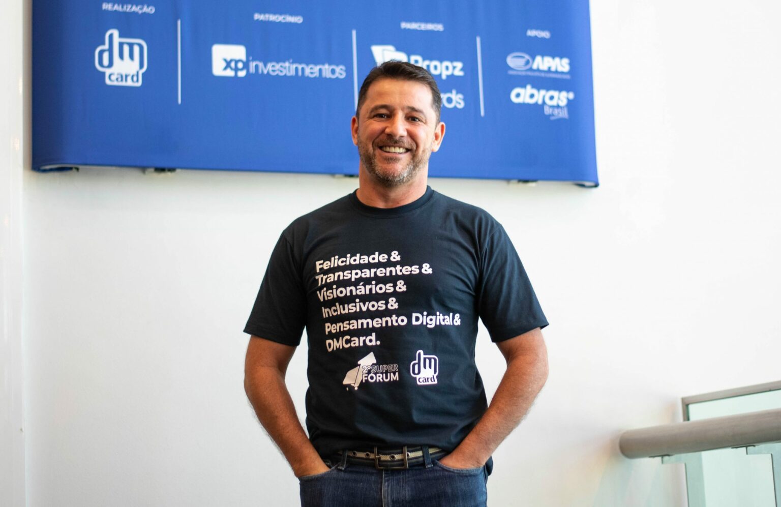 Empresa do Grupo DMCard adquire 40% de fintech de antecipação de recebíveis