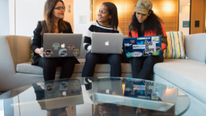 Edtech que atua na inserção de jovens no mercado de trabalho recebe investimento da XP Edtech que atua na inserção de jovens no mercado de trabalho recebe investimento da XP