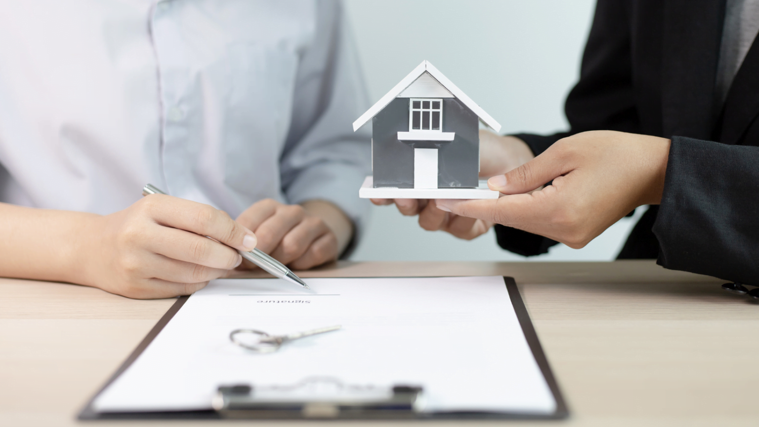 Startups se unem para ajudar imobiliárias a competir com novos concorrentes digitais Startups se unem para ajudar imobiliárias a competir com novos concorrentes digitais