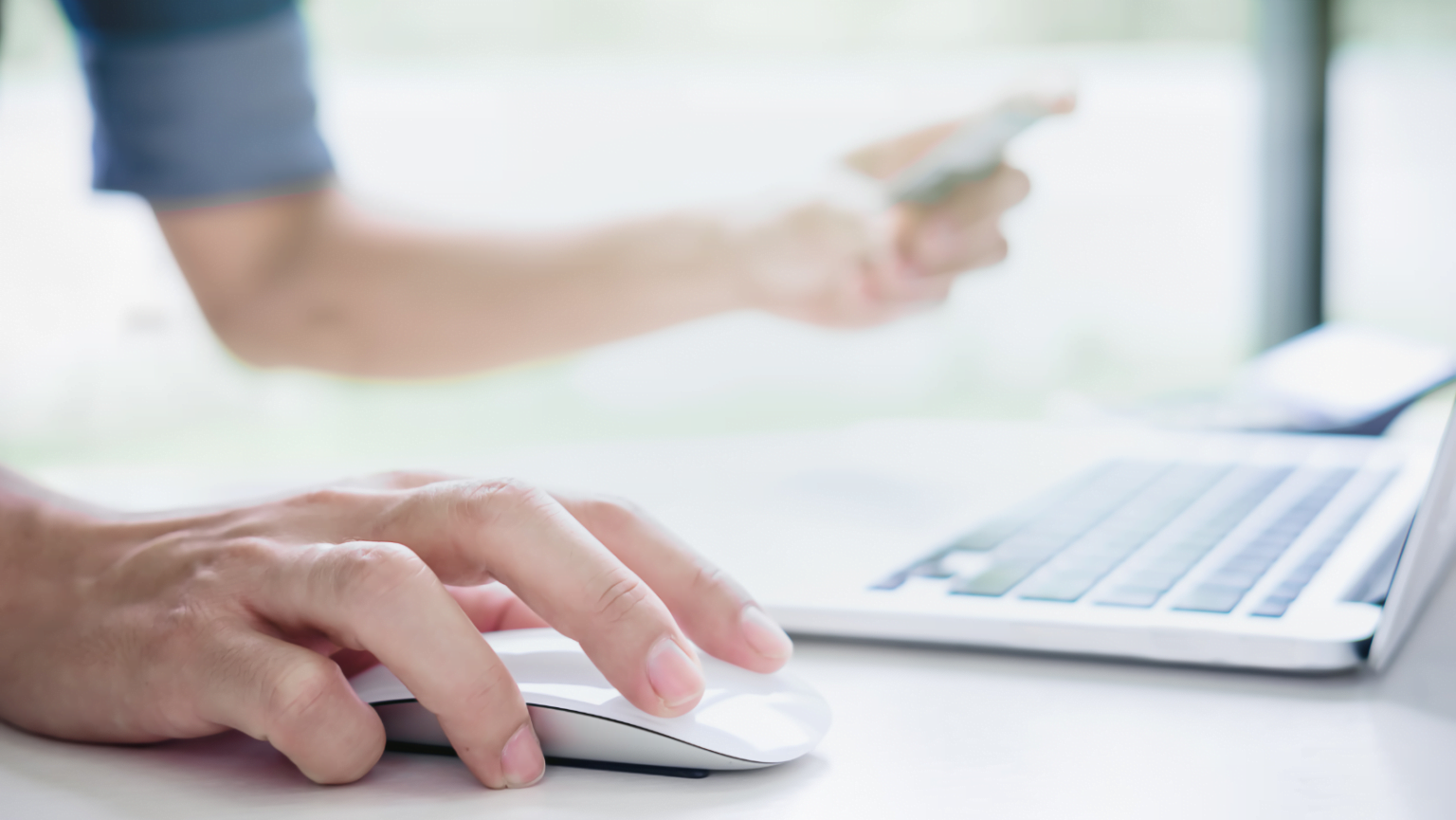 Locaweb adquire consultoria em e-commerce por R$ 9,8 milhões