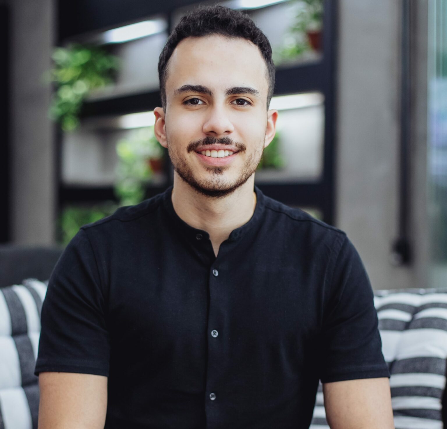Startup que contribui para a inserção no mercado de tecnologia recebe aporte de R$ 2 milhões Startup que contribui para a inserção no mercado de tecnologia recebe aporte de R$ 2 milhões