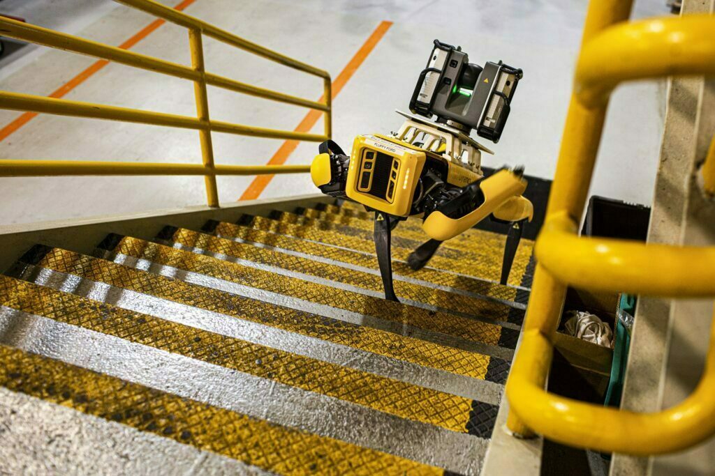 Ford usa cães robôs para escanear fábricas