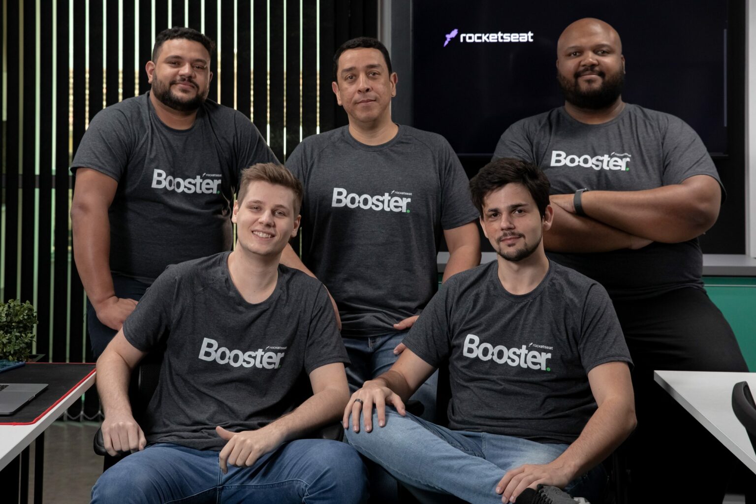 Startup especializada em hackathons anuncia fusão com escola de programação Startup especializada em hackathons anuncia fusão com escola de programação