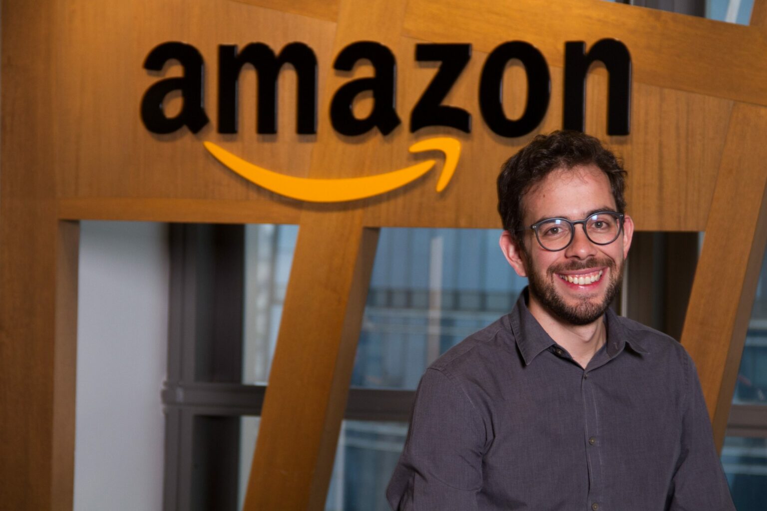 Amazon lança programa de logística que oferece benefícios aos vendedores do marketplace Amazon lança programa de logística que oferece benefícios aos vendedores do marketplace