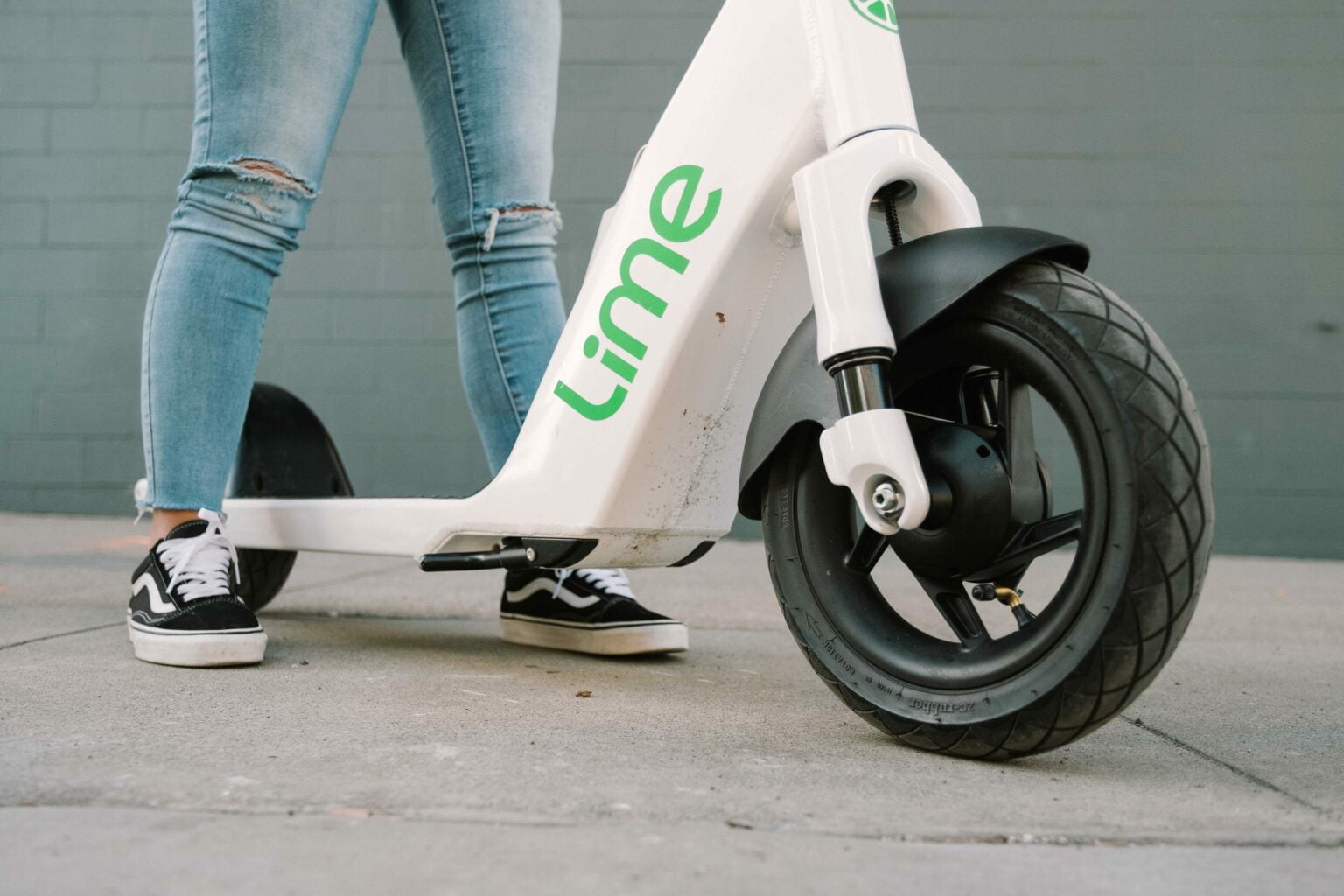 Startup de patinetes elétricos recebe aporte de US$ 523 milhões Startup de patinetes elétricos recebe aporte de US$ 523 milhões