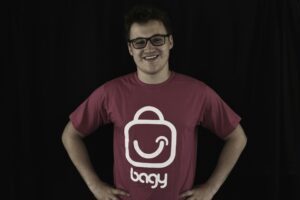 Locaweb adquire startup de Belo Horizonte focada em Social Commerce Locaweb adquire startup de Belo Horizonte focada em Social Commerce