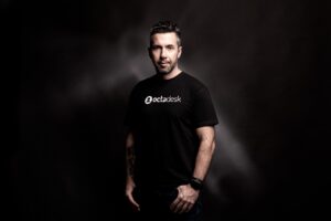 Locaweb adquire Octadesk por R$ 102 milhões