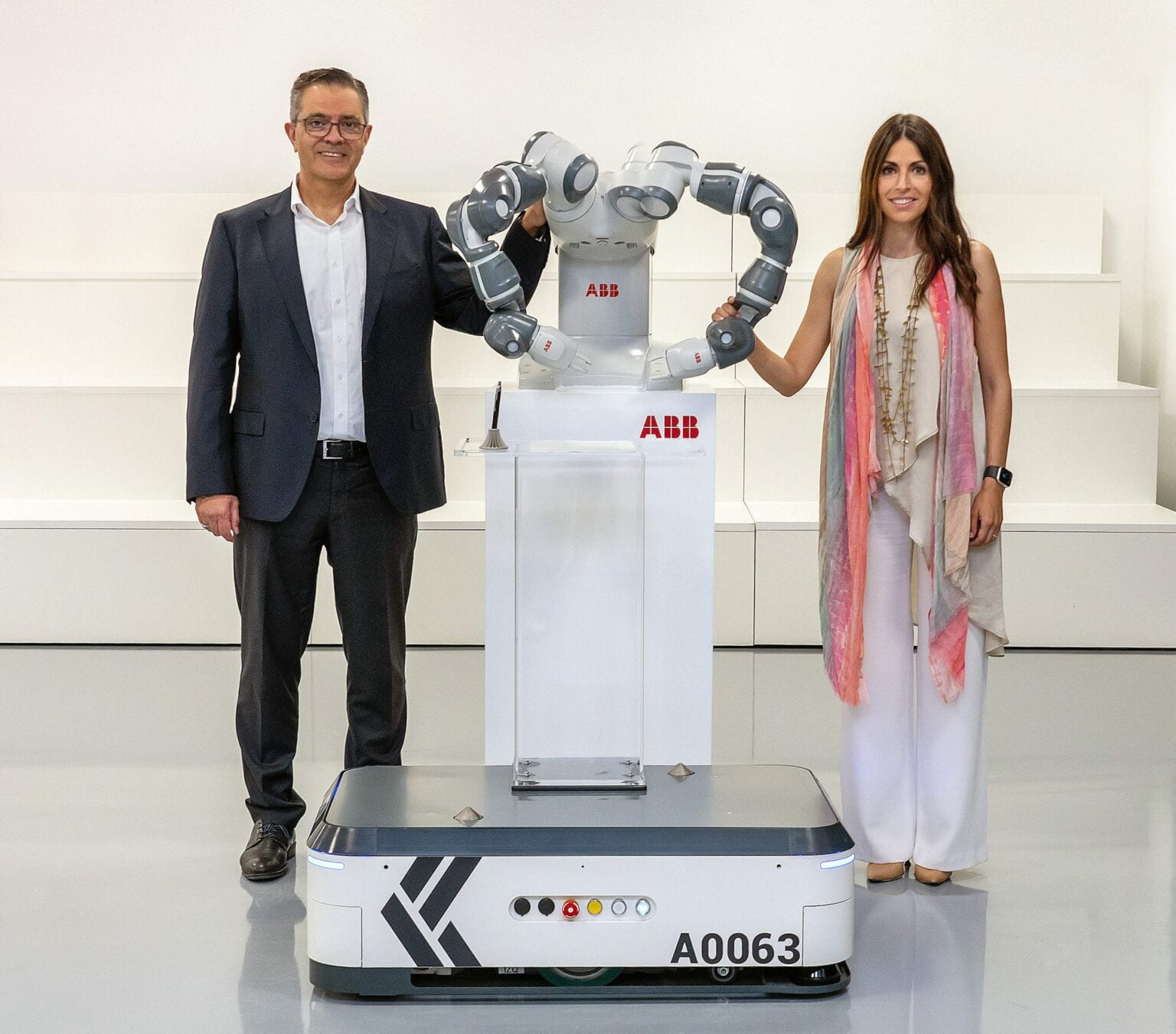 ABB adquire fabricante global de robôs móveis autônomos ABB adquire fabricante global de robôs móveis autônomos