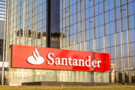 Santander Brasil anuncia acordo para deter 80% do capital social de fintech