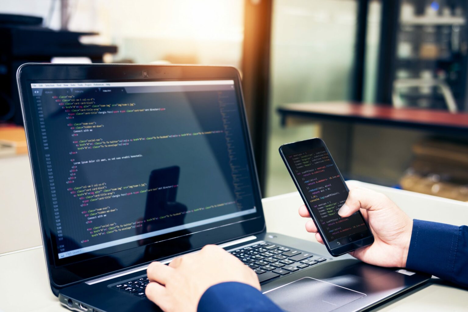 Programa do Santander oferece bolsas para desenvolvimento mobile