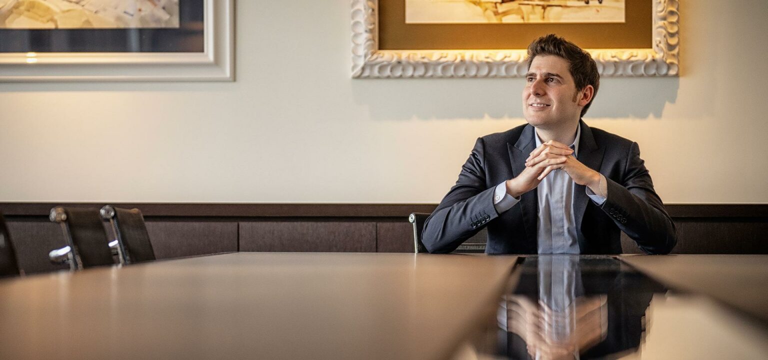 Cofundador do Facebook faz aporte milionário em startup mexicana