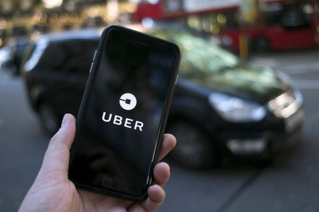 Novo recurso da Uber agenda viagens com múltiplas paradas e preço fixo