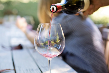 Evino anuncia compra de 100% de importadora e distribuidora de vinhos premium