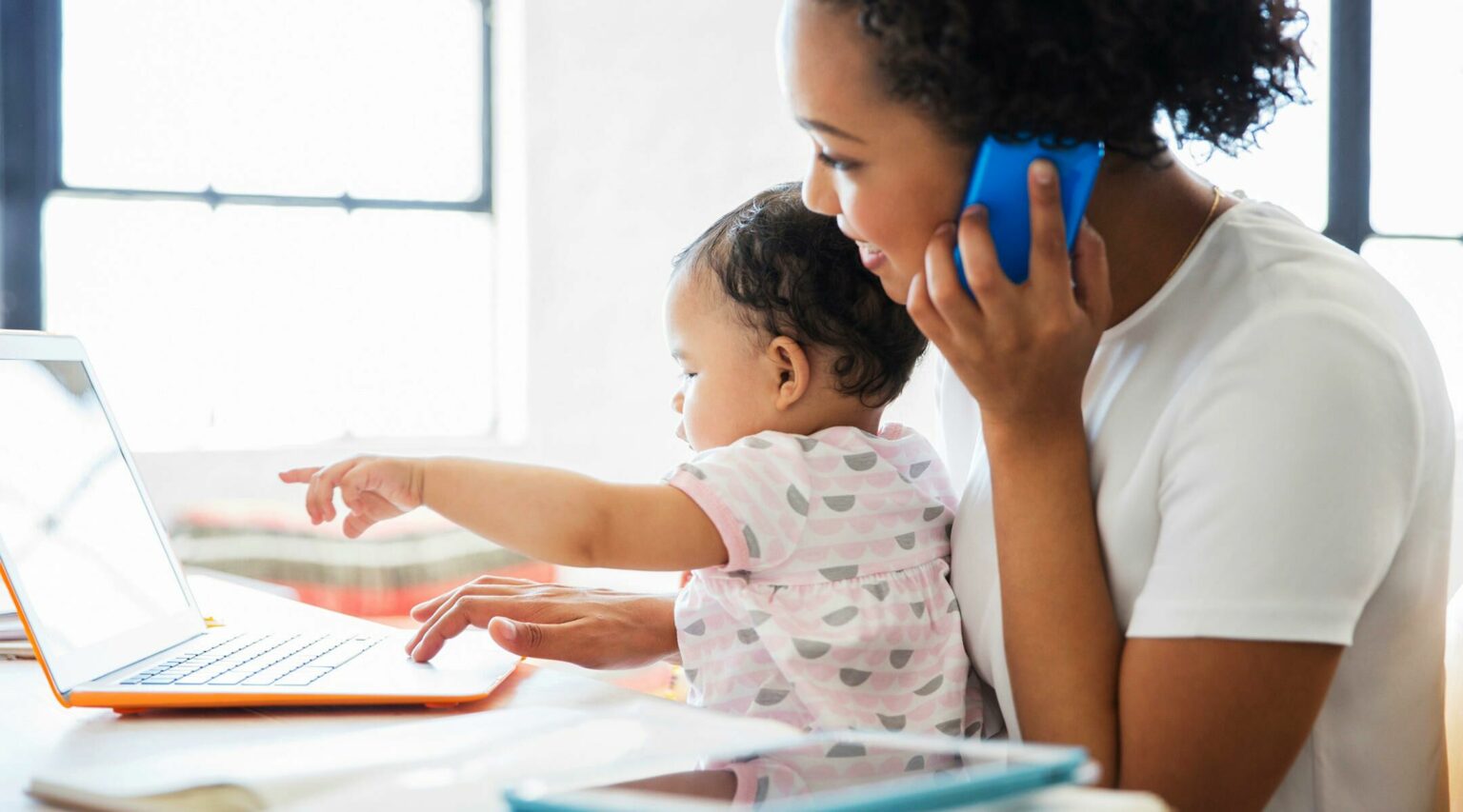 Programa de capacitação gratuito seleciona mães da periferia para aprenderem profissões digitais Programa de capacitação gratuito seleciona mães da periferia para aprenderem profissões digitais