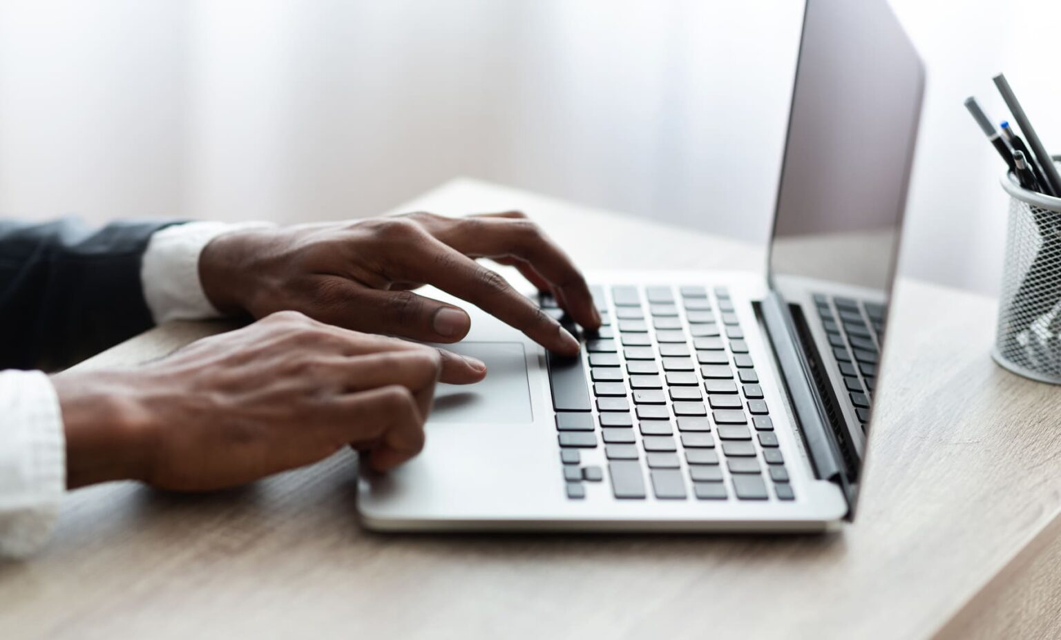 Plataforma conecta gratuitamente cidadãos a advogados