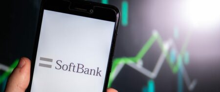 Grupo liderado por SoftBank investe US$ 125 milhões em fintech