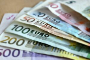 Creditas conclui Série F com mais US$ 50 milhões e adquire marketplace de financiamento imobiliário Creditas conclui Série F com mais US$ 50 milhões e adquire marketplace de financiamento imobiliário