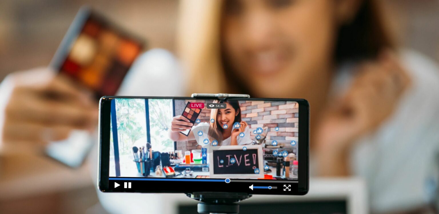 Live commerce promete ser a nova aposta do varejo brasileiro Live commerce promete ser a nova aposta do varejo brasileiro
