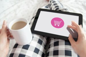 Com crescimento de 75% em 2020, e-commerce brasileiro chegou a representar 11% das vendas do varejo