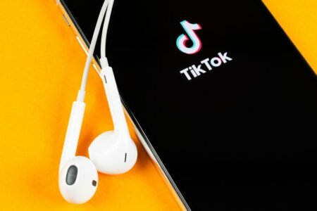 TikTok lança site para desmentir notícias falsas