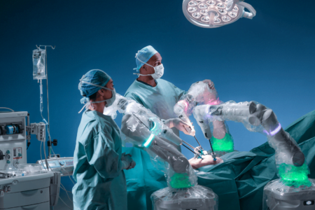 Empresa global de robótica cirúrgica recebe aporte de US$ 600 milhões