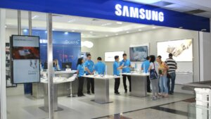 Samsung lança recurso que cria cópia da voz de usuário por IA para atender ligações