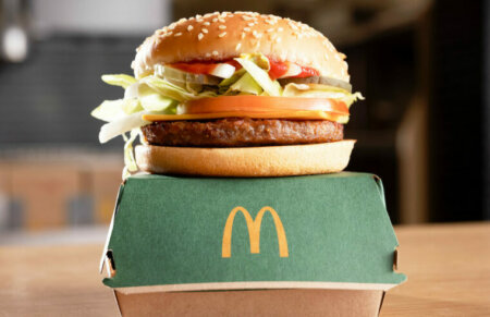 Conheça o McPlant, hambúrguer à base de planta do McDonald's