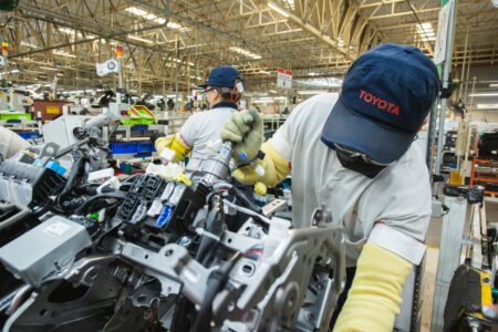 Toyota do Brasil e governo de SP investem R$ 1,7 bilhão para produzir veículos menos poluentes