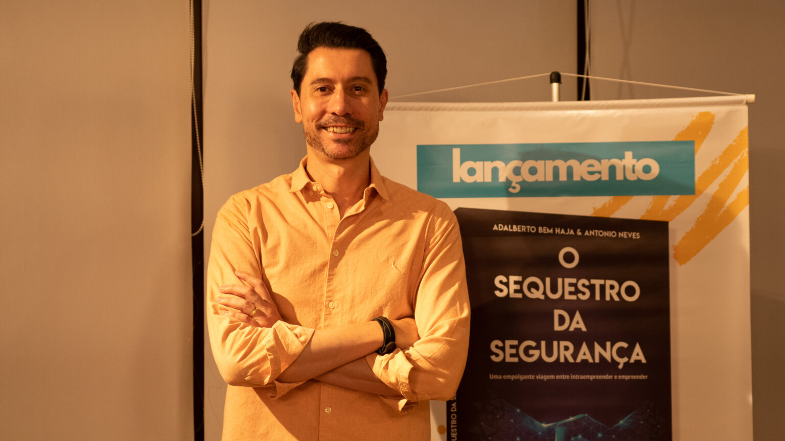 Adalberto Haja: Conheça a história do investidor-anjo que representou o Brasil em premiação internacional de segurança