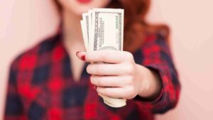 Z1 capta R$ 54 milhões para levar oportunidades financeiras para adolescentes