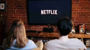 Netflix começa a fazer cobranças adicionais para contas compartilhadas