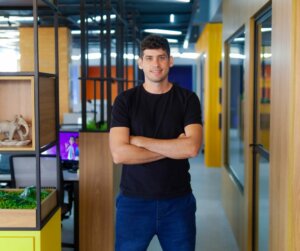 Hand Talk: conheça a startup brasileira premiada pela ONU que promove acessibilidade para pessoas surdas Hand Talk