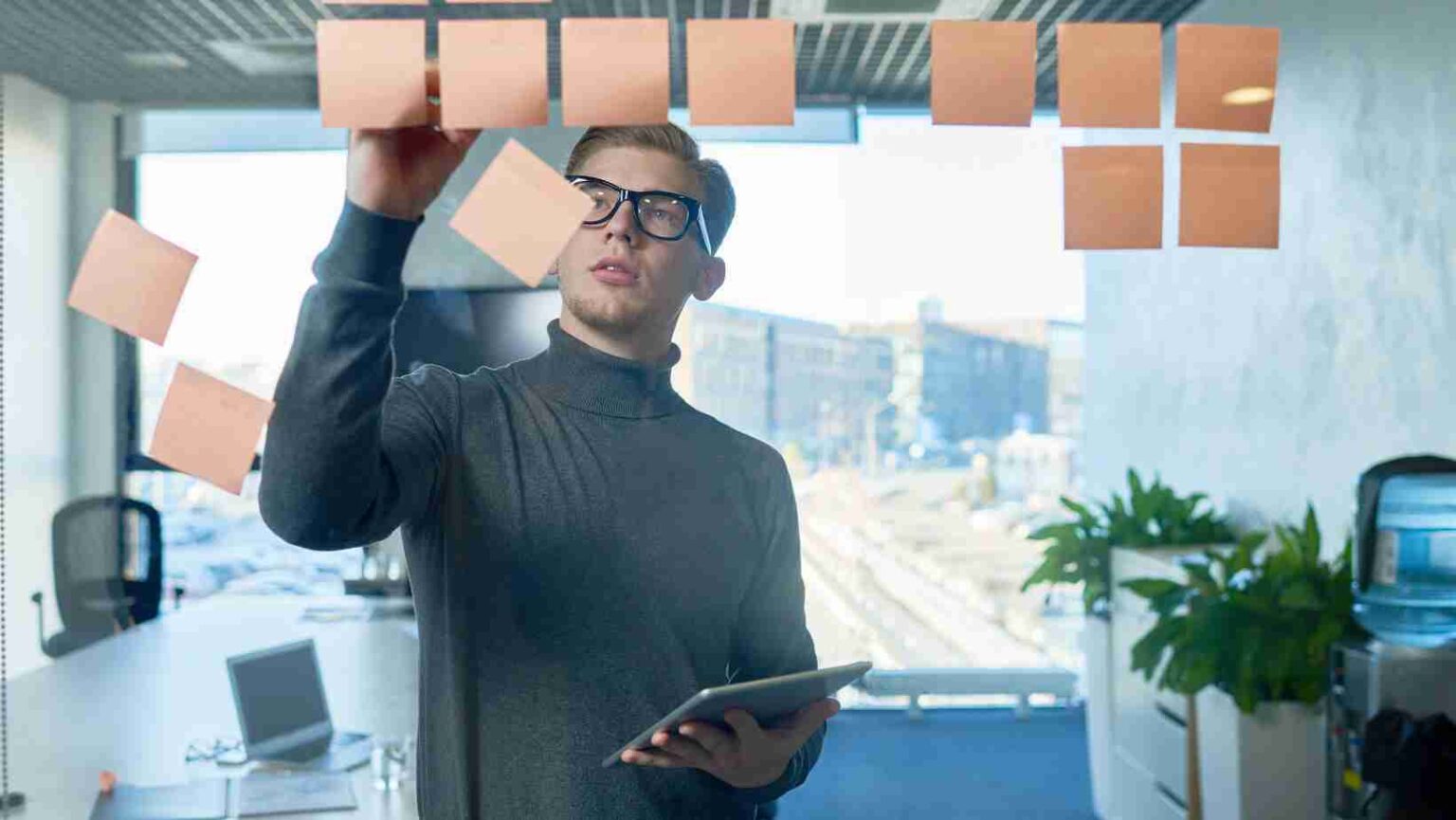 BNDES lança 1º ciclo gratuito de apoio a 100 empreendedores e startups BNDES startups