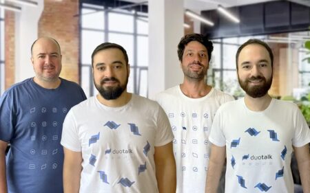 Duotalk finaliza captação de R$ 1,7 milhão para democratizar atendimento com IA para PMEs