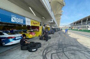 Qualcomm e Vivo se unem com Stock Car para proporcionar experiência imersiva a fãs do esporte Qualcomm e Vivo se unem com Stock Car para proporcionar experiência imersiva a fãs do esporte