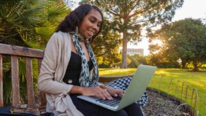 Tech Girls abre vagas para curso gratuito de capacitação em TI