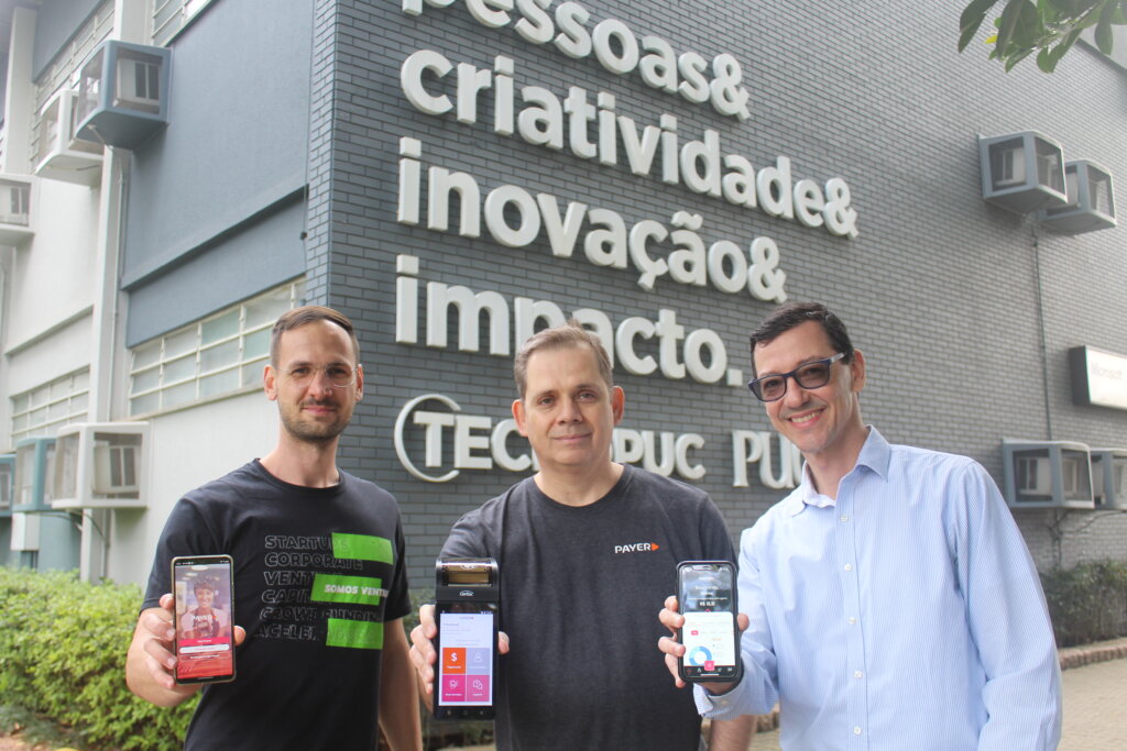 Guilherme Kudiess, sócio da VENTIUR (E), Vinicius Bubadra, CEO da Payer, e Ernani Costa, representante do Grupo de Investidores Global