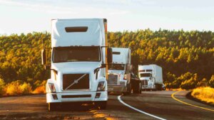 Emite Aí conecta transportadores, embarcadores e motoristas em uma única plataforma otimizada