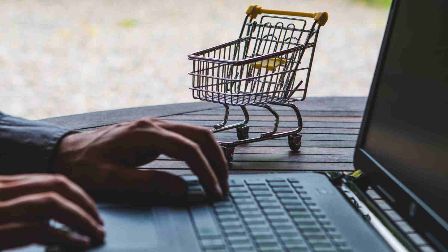 IA já aumenta receita em até 40% na Black Friday, especialistas mostram como PMEs podem usar pmes black friday vendas multicanais