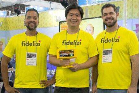 Fundadores da Fidelizi: Ramon Vargas, COO; Vitor Kosaka, CEO, e Samuel Pires, CIO