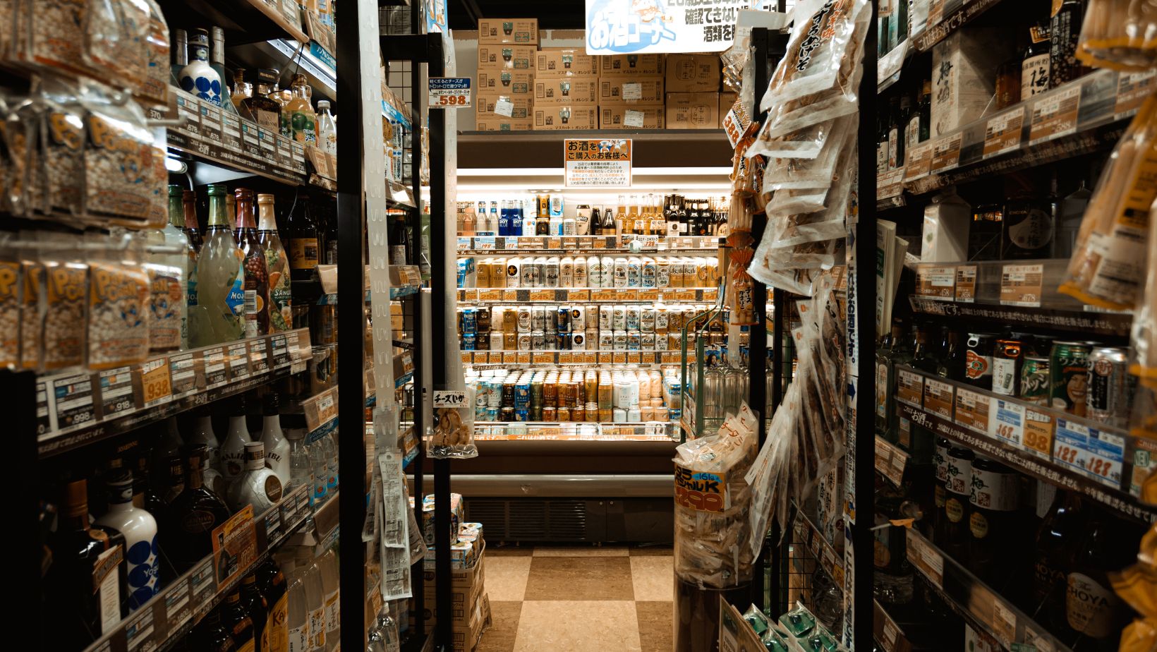 Startup SnackIn desenvolve uma solução de micromarkets autônomos para condomínios
