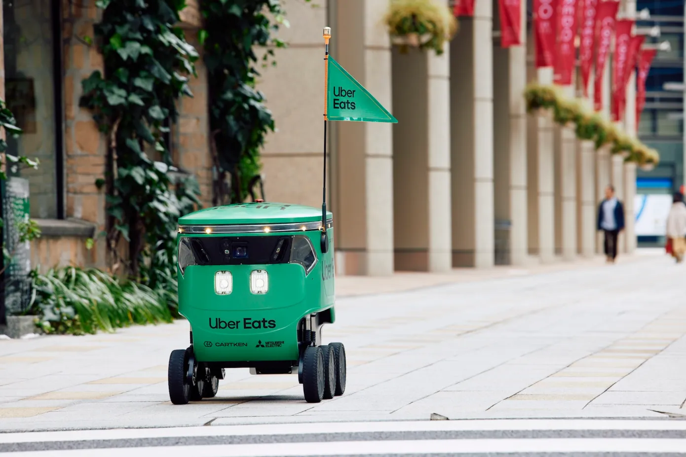 Uber Eats lança serviço de entrega com os robôs de calçada em parceria com startup