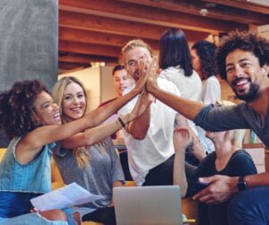 Pluxee oferece curso gratuito de empreendedorismo para 1.500 jovens curso gratuito de empreendedorismo