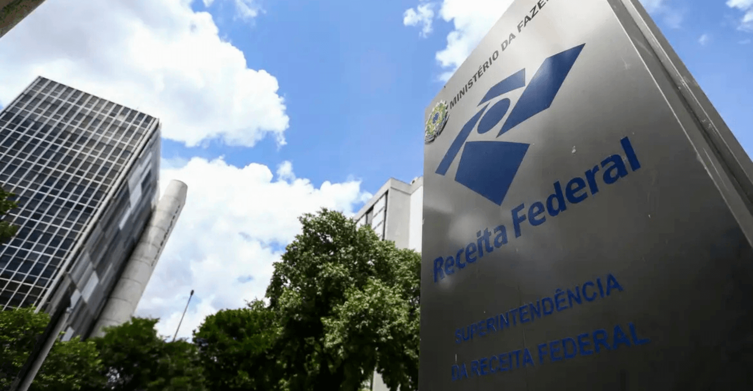Receita Federal esclarece impacto da fiscalização do Pix; medida não afetará autônomos Receita federal