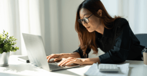 Mais de 75% das PMEs usam Inteligência Artificial em seus negócios, revela Zoox Smart Data